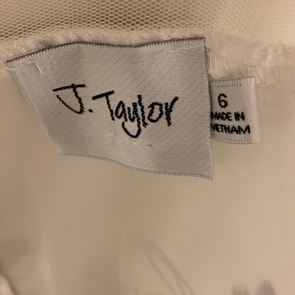 Like-New Floral Formal Midi Dress - Picture 4 of 4